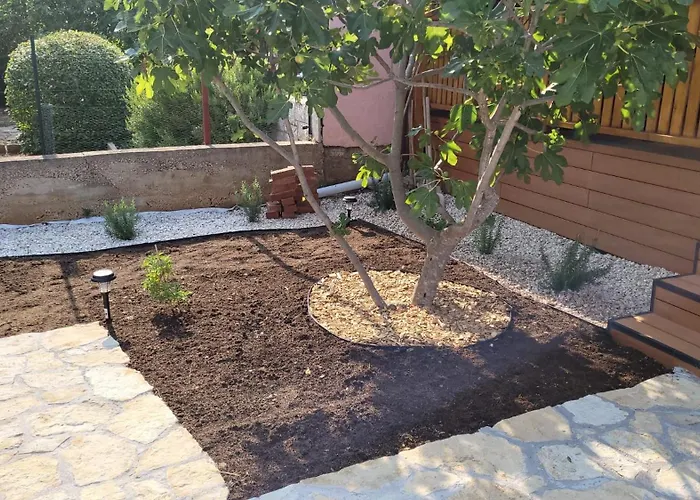 Roza Tatil Evi *