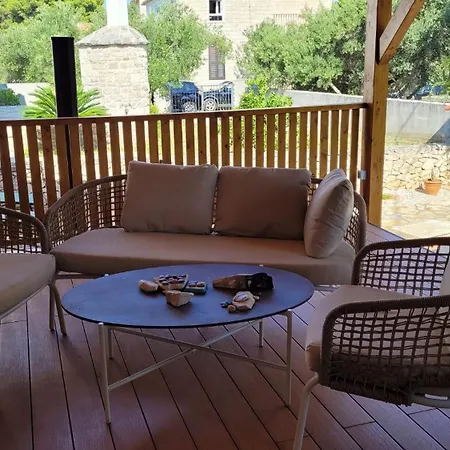 Roza Tatil Evi *